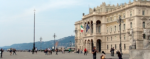 images/Trieste_Piazza_Unita_Italia.jpg