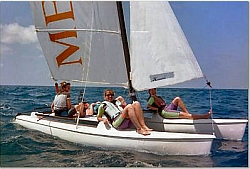 catamarano 250.jpg